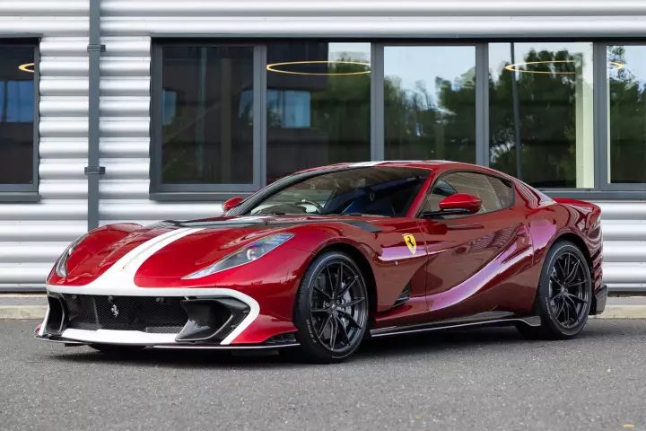 Ferrari in Lipstick Red — 812 Competizione (carpaints.co)