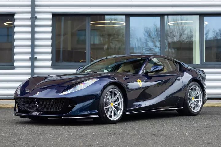 Ferrari in Blu Hembery — 812 Superfast (carpaints.co)