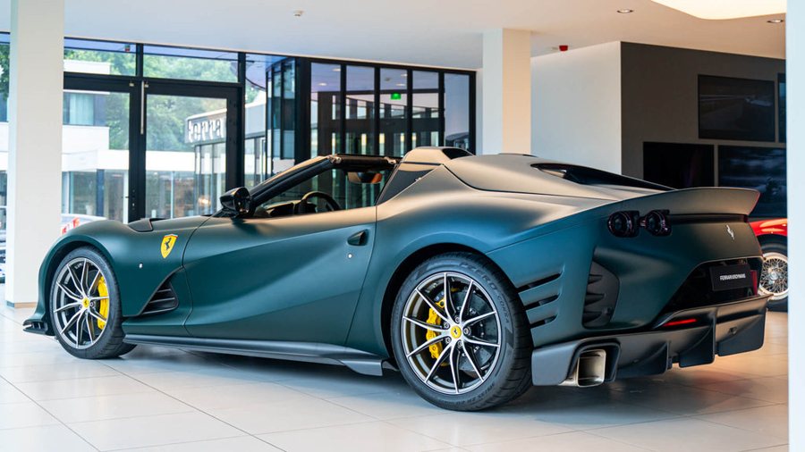 Ferrari in Matte Deep Green — 812 Competizione A (ROSSOautomobili)