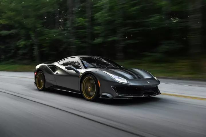 Ferrari in Grigio Silverstone Opaco — 488 Pista (carpaints.co)