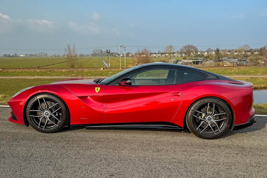 Ferrari in Nemo Red — F12berlinetta (ROSSOautomobili)
