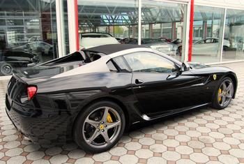 Ferrari in Nero Stellato (Ferrari Colors blog)
