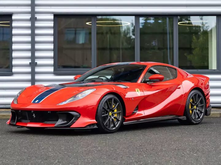 Ferrari in Rosso Formula 1 2007 — 812 Competizione (carpaints.co)