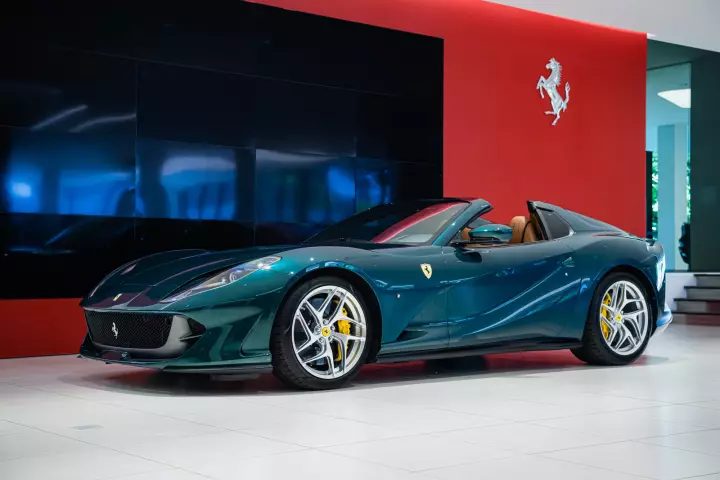 Ferrari in Verde Tracy — 812 GTS (carpaints.co)