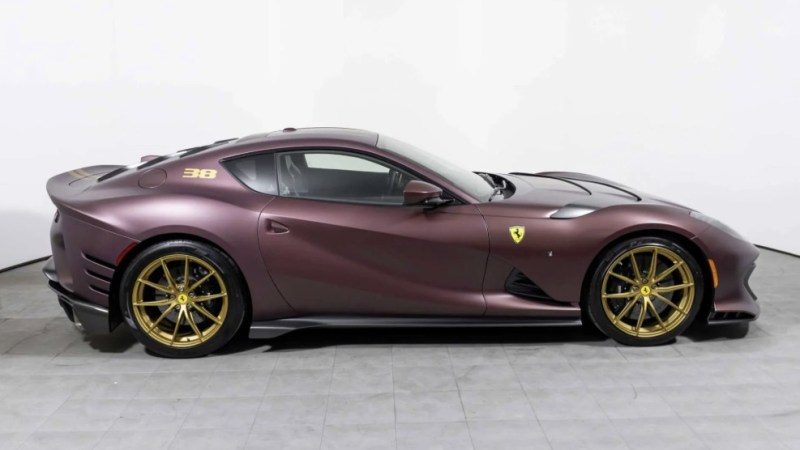 Ferrari in Prugna Opaco (Ferrari Colors blog)