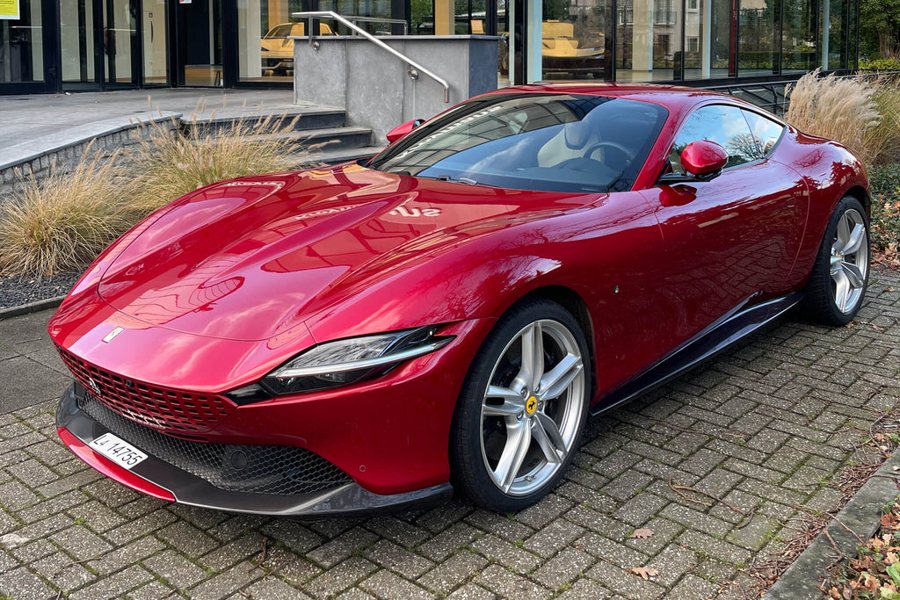 Ferrari in Rosso California — Roma (ROSSOautomobili)