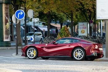 Ferrari in Rosso Cordoba (Ferrari Colors blog)
