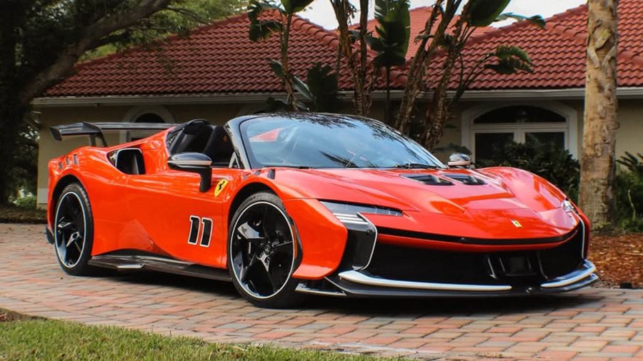 Ferrari in Rosso Dino Mica — SF90 XX Spider (ROSSOautomobili)