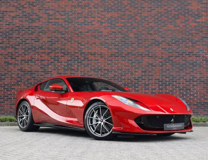 Ferrari in Rosso Fuoco — 812 Superfast (carpaints.co)