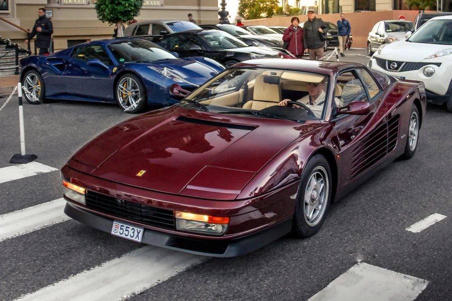 Ferrari in Rosso Metallizzato — Testarossa (ROSSOautomobili)