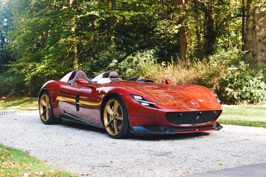 Ferrari in Rosso Mugello — Monza SP2 (ROSSOautomobili)