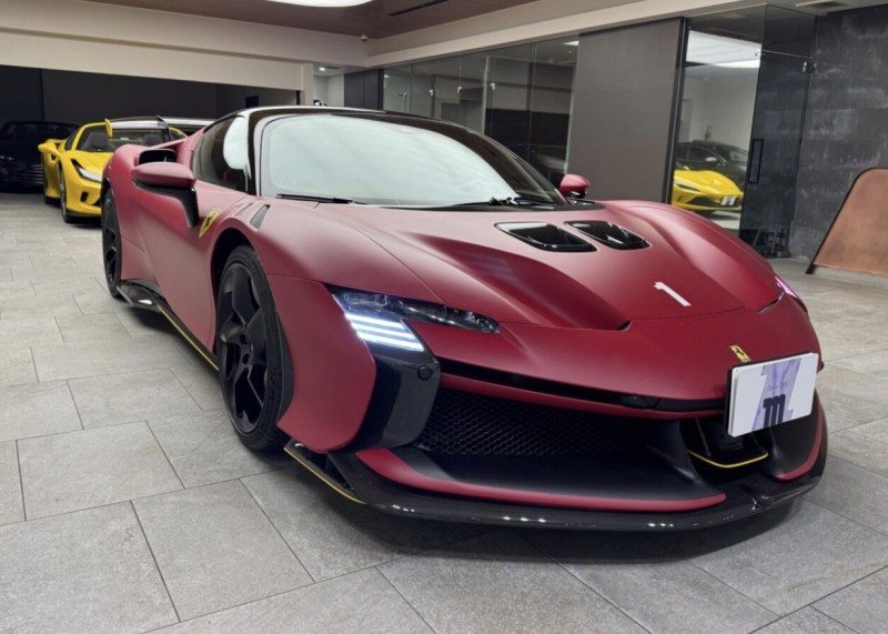 Ferrari in Rosso Oreno (Ferrari Colors blog)