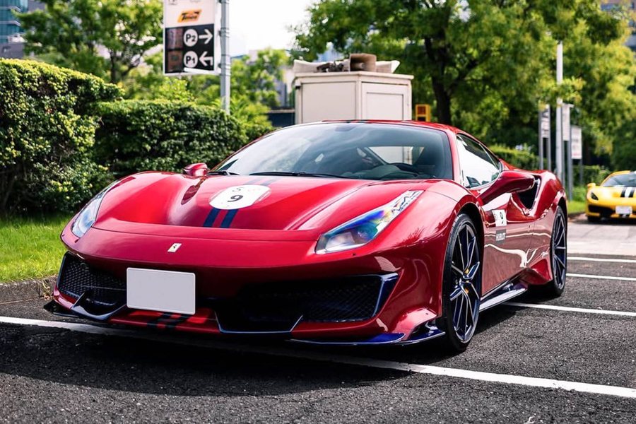 Ferrari in Rosso Takuma — 488 Pista (ROSSOautomobili)