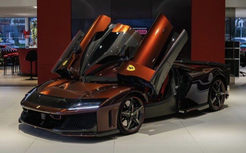 Ferrari in Rosso Taormina (Ferrari Colors blog)