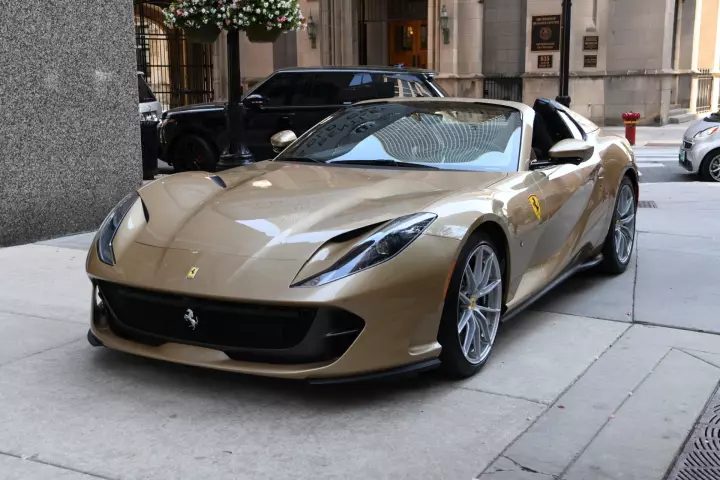 Ferrari in Oro Chiaro — 812 GTS (carpaints.co)
