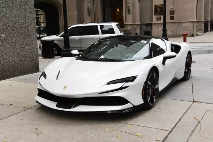Ferrari in Bianco Sanae — SF90 Stradale (carpaints.co)