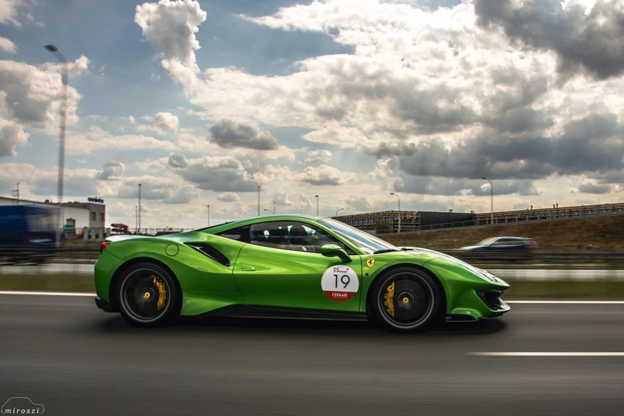 Ferrari in Verde Kers — 488 Pista (ROSSOautomobili)
