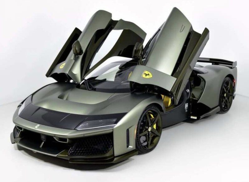 Ferrari in Verde Masoni Opaco (Ferrari Colors blog)