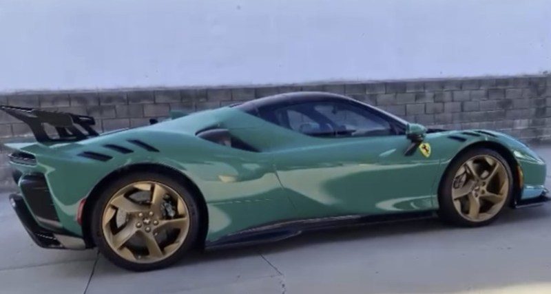 Ferrari in Verde MG1 (Ferrari Colors blog)