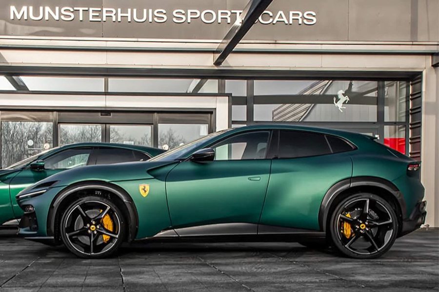 Ferrari in Verde Pino Opaco — Purosangue (ROSSOautomobili)