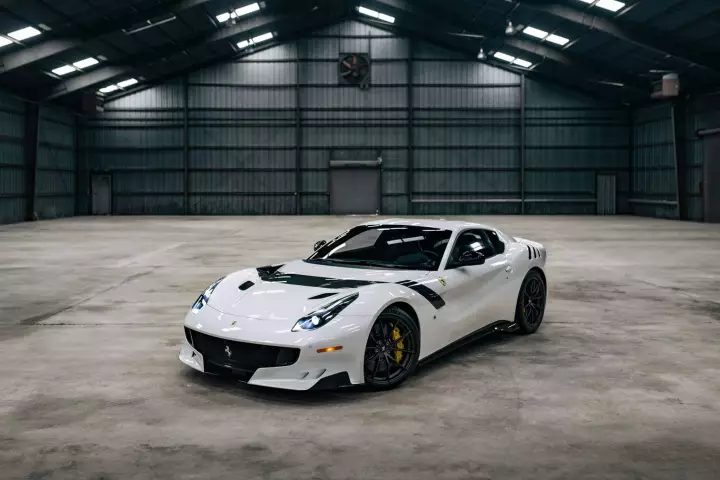 Ferrari in Bianco Sanae — F12 TDF (carpaints.co)